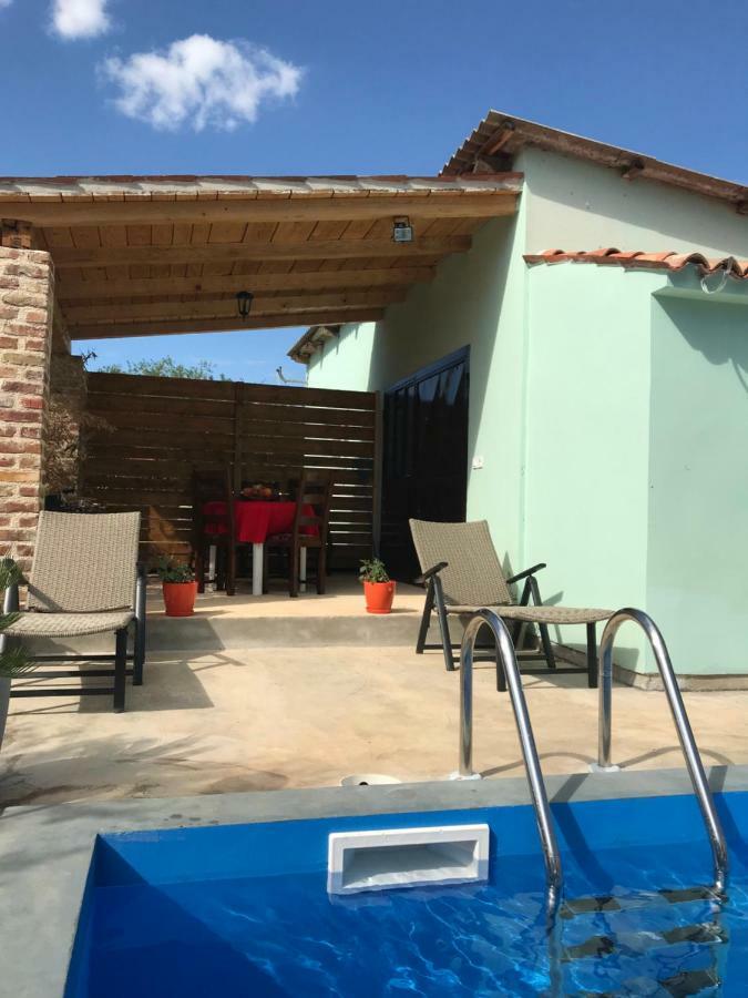 Apartmans Dina And Hana Radeki Polje 50 Lejlighed Loborika Eksteriør billede